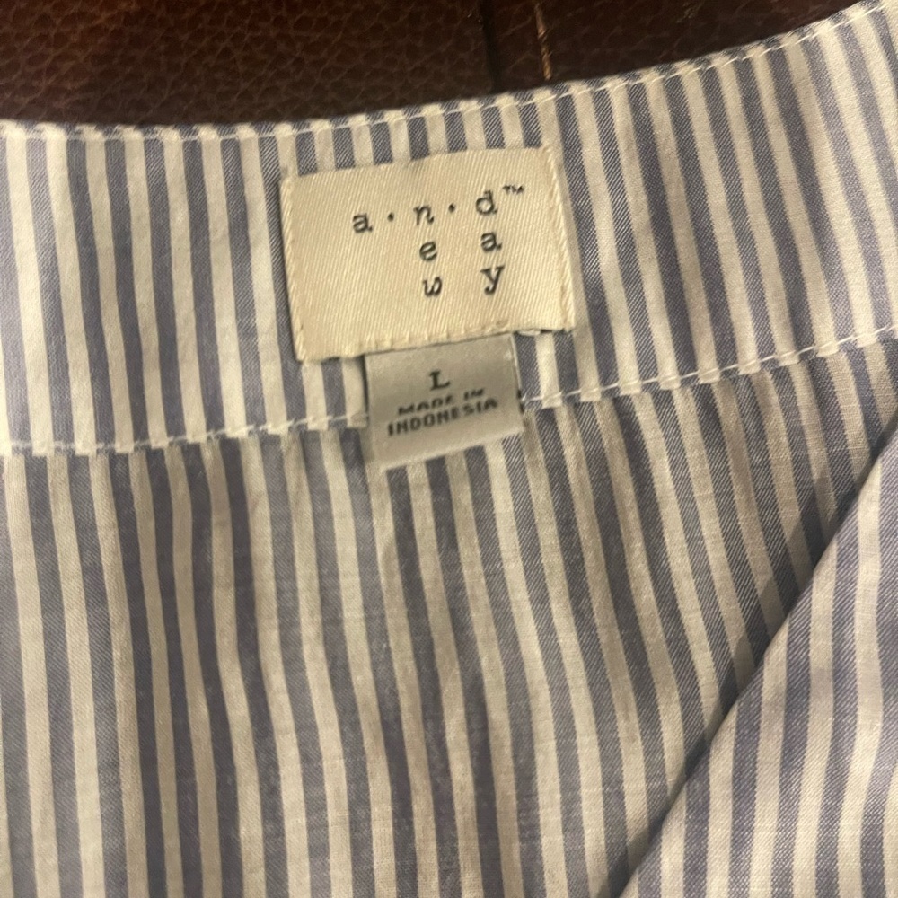 Striped shirt ! - Picture 2 of 2